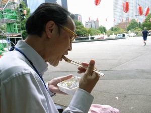日比谷公園で昼食を