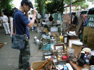 東郷神社骨董市